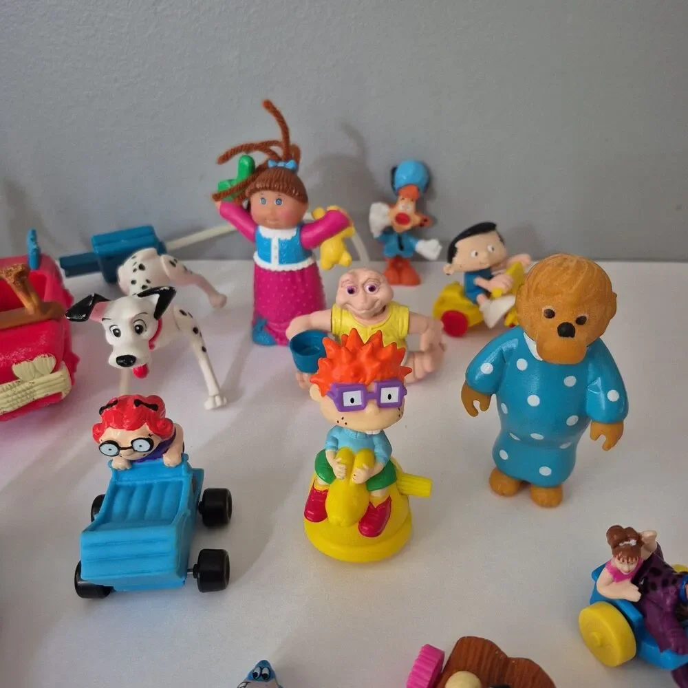Vintage 20 Piece Burger King and McDonalds Happy Meal Toys Goofy Flinstones CPK